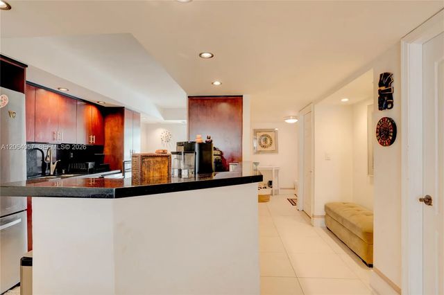 5 of 31 - 2307 Ne 7th Street #40, Hallandale Beach, FL