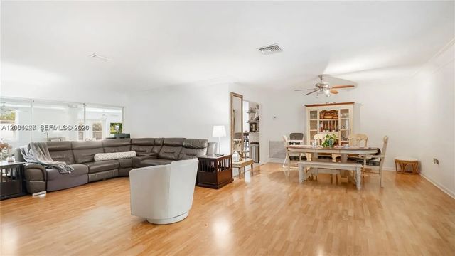 5 of 27 - 4020 Sw 2nd Street, Plantation, FL