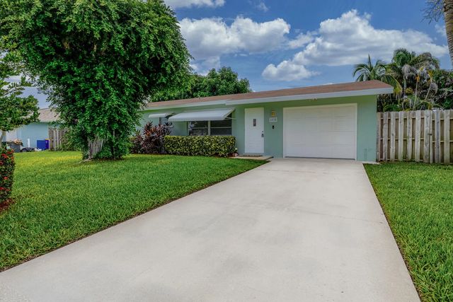 2038 Se Monroe Street, Stuart
