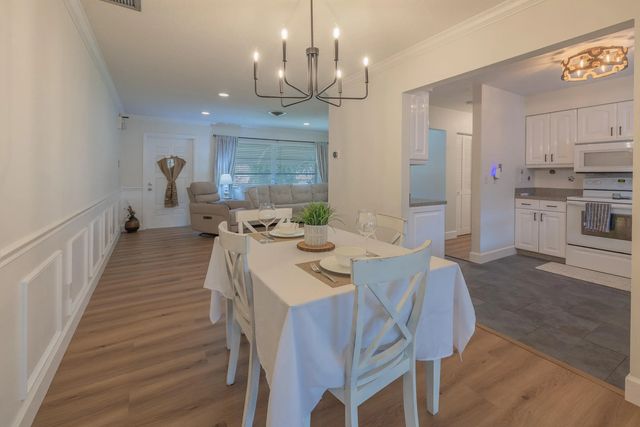 5 of 30 - 2038 Se Monroe Street, Stuart, FL