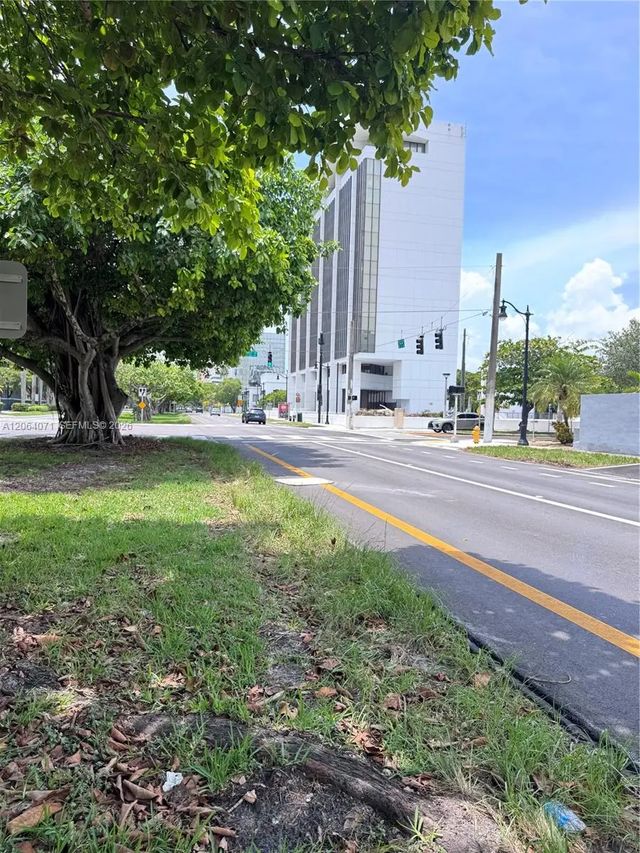 2 of 17 - 2530 Sw 3rd Avenue #306, Miami, FL