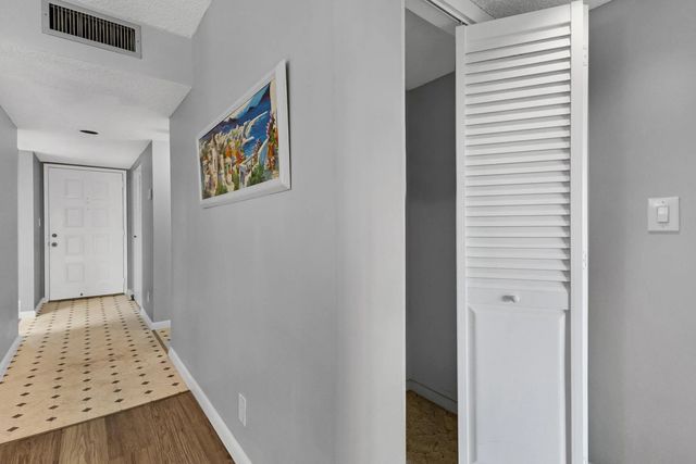 5 of 40 - 2209 S Cypress Bend Drive #507, Pompano Beach, FL