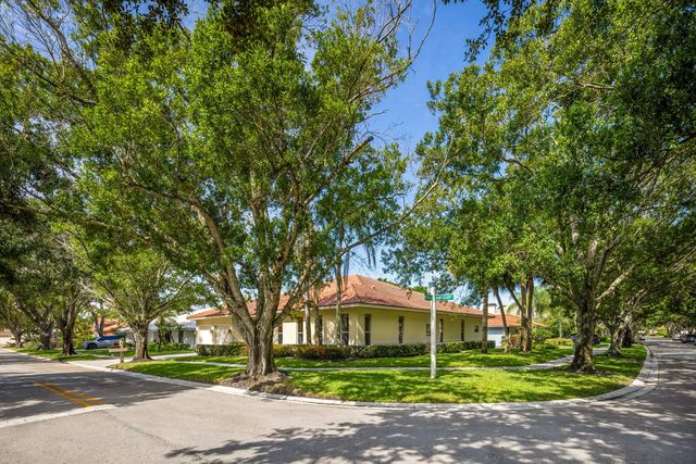 5 of 58 - 18951 Painted Leaf Court, Jupiter, FL