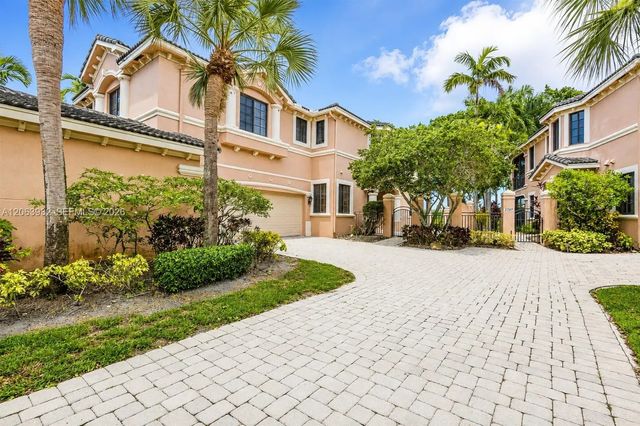 2703 Center Ct Drive #1-14, Weston