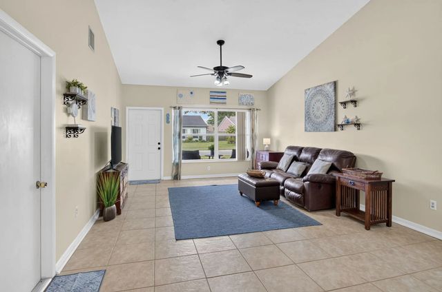 5 of 50 - 7919 Blairwood Circle S, Lake Worth, FL
