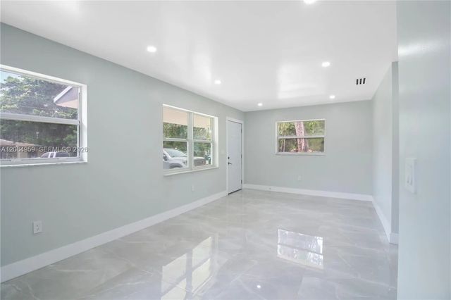 5 of 29 - 11715 Nw 22nd Court, Miami, FL