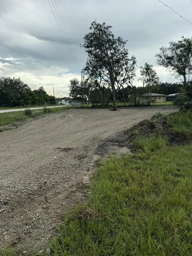 3 of 5 - 4732 Kenilworth Boulevard, Sebring, FL