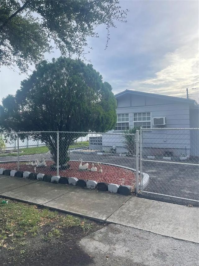 2311 Nw 27th Terrace, Fort Lauderdale