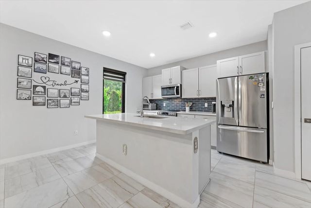 5 of 36 - 405 Nw 17th Street, Fort Lauderdale, FL