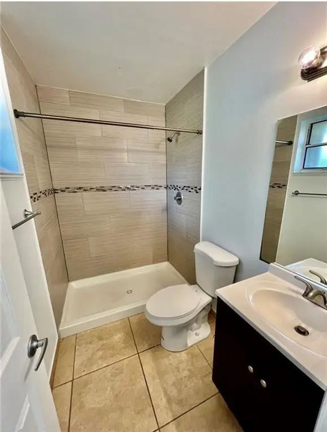 3 of 42 - 741 Nw 104th Avenue #203, Pembroke Pines, FL