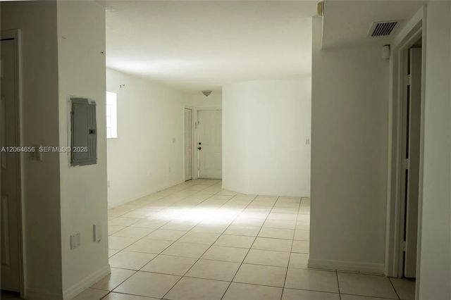 2 of 5 - 1240 Se 31st Court #106-32, Homestead, FL