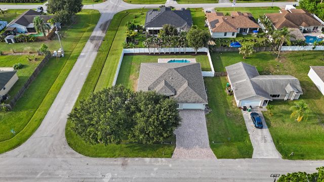 490 Sw Ryder Road, Port St. Lucie