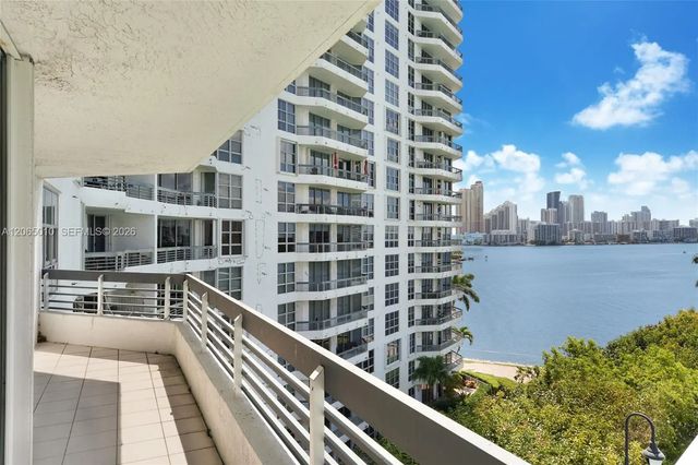 4 of 14 - 19101 Ne 36th Court #705, Aventura, FL