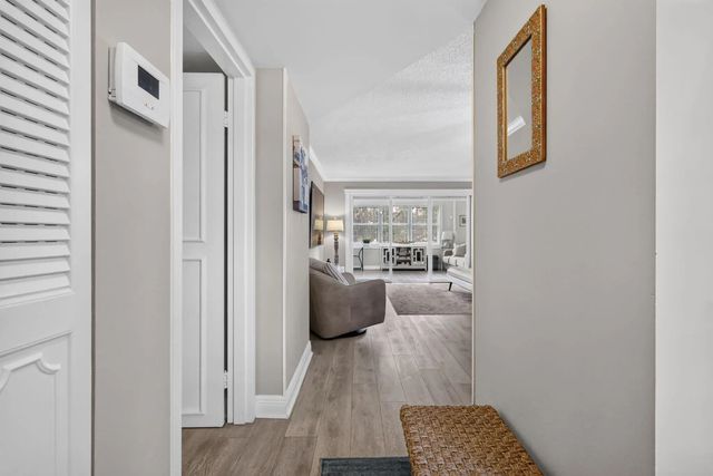 2 of 38 - 3951 Via Poinciana #209, Lake Worth, FL