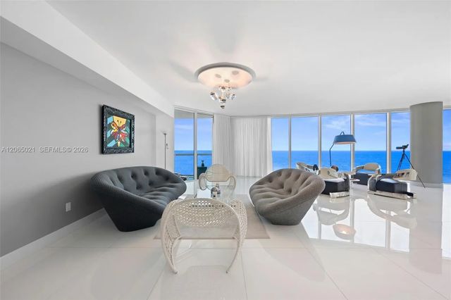 4 of 24 - 2711 S Ocean Drive #902, Hollywood, FL