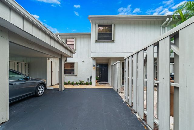 219 Wildwood Circle, Deerfield Beach