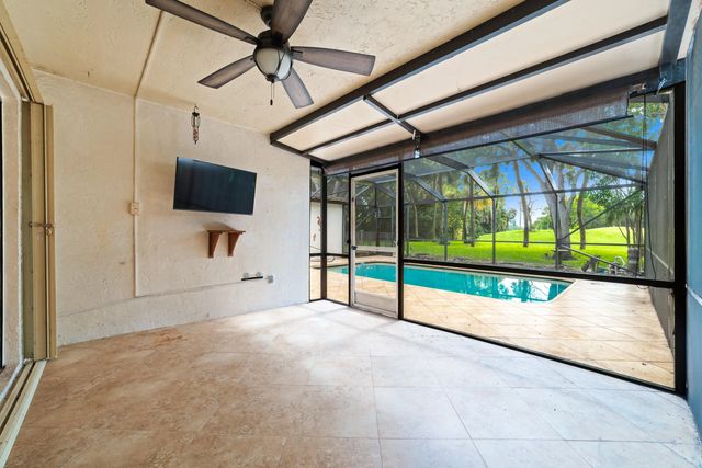 3 of 28 - 219 Wildwood Circle, Deerfield Beach, FL
