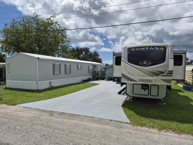 1040 12th Street, Okeechobee