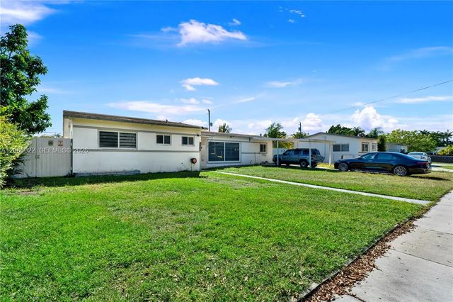 4 of 32 - 10100 Nicaragua Drive, Cutler Bay, FL
