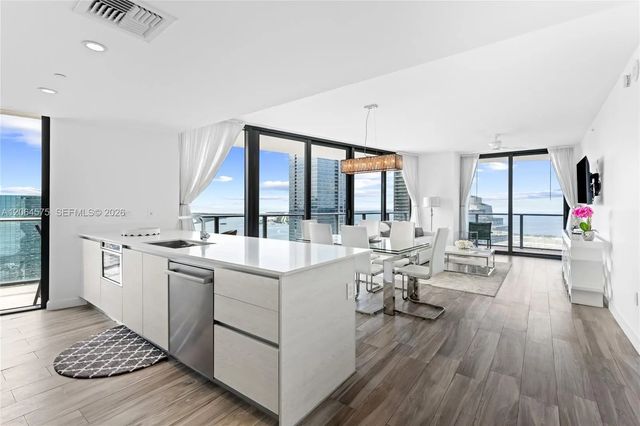1300 S Miami Avenue #4505, Miami