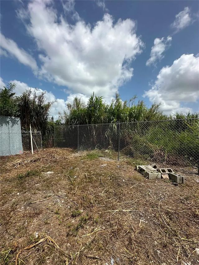 3 of 11 - N/a W N/a 154xx Sw 213rd Avenue, Miami, FL