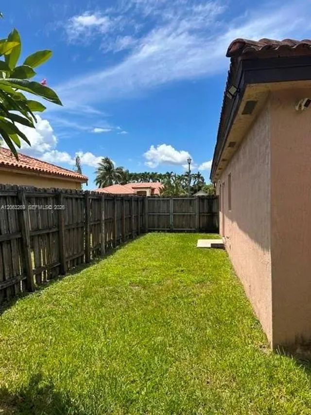 4 of 15 - 13273 Sw 252nd Lane, Homestead, FL