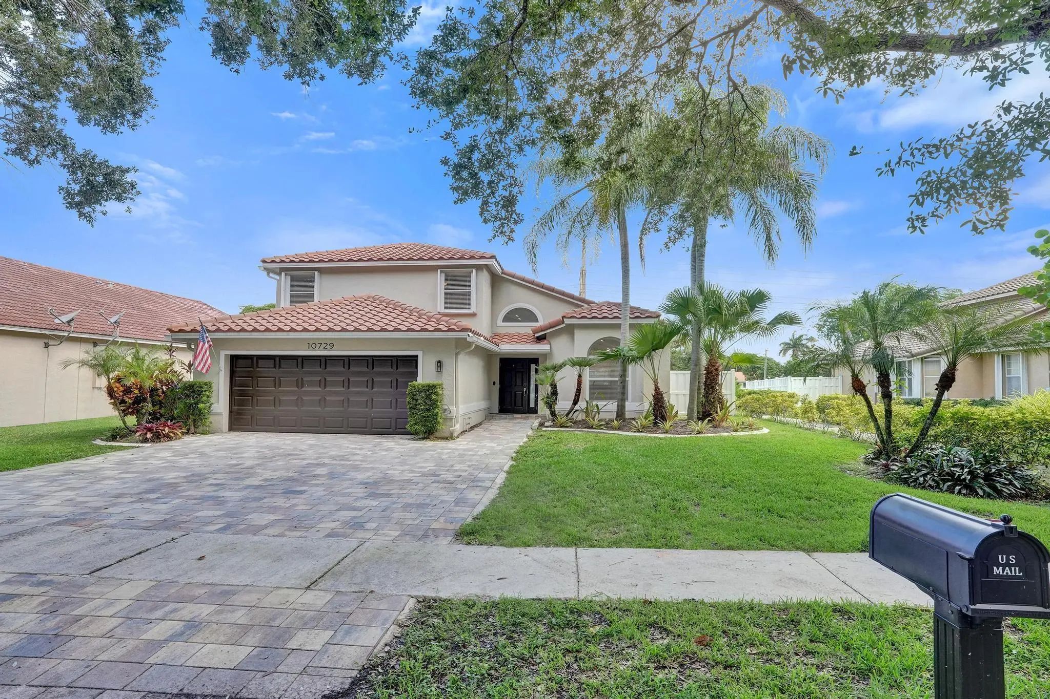 10729 Edinburgh Street, Cooper City