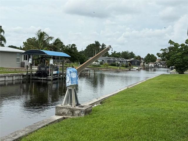 3 of 20 - 4339 S Bay Circle, North Fort Myers, FL