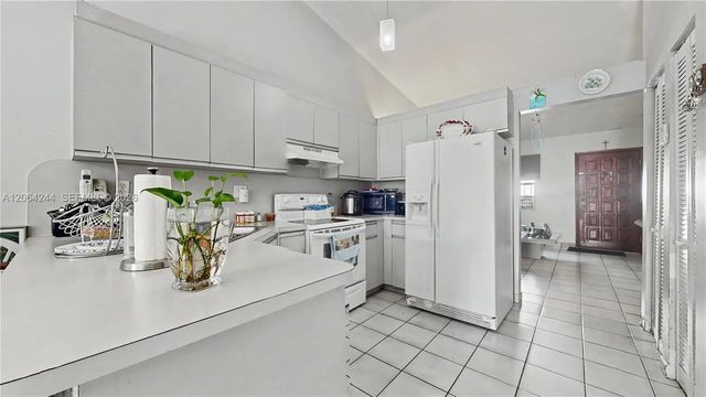 5 of 19 - 5465 W 21st Court, Hialeah, FL