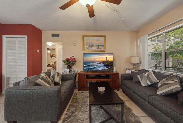 2 of 27 - 500 Sw 15th Street #107, Pompano Beach, FL