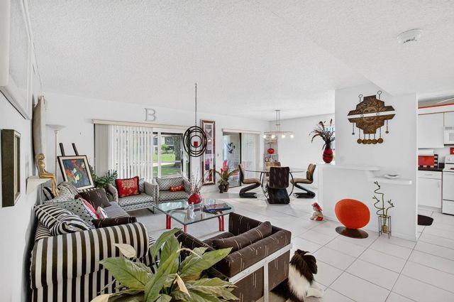 4 of 68 - 10247 N Circle Lake Drive #102, Boynton Beach, FL