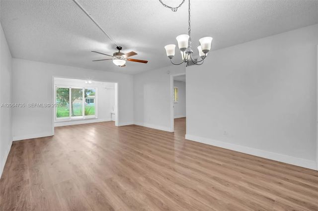 3 of 27 - 301 Nw 76th Avenue #102, Margate, FL