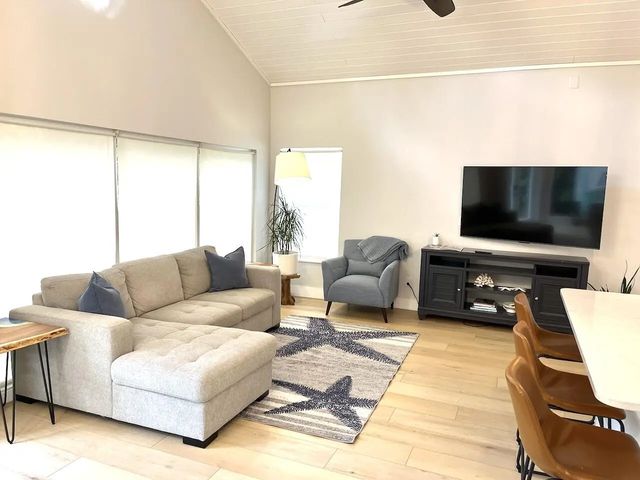 3 of 34 - 4044 Ne Breakwater Drive, Jensen Beach, FL