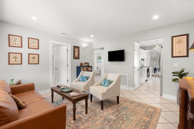 2 of 40 - 4761 Ne 2nd Terrace, Oakland Park, FL