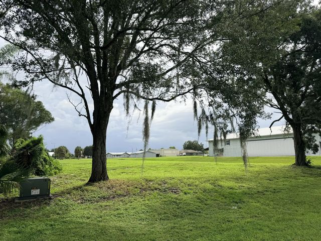 4 of 5 - 14040 Sw 16th Court, Okeechobee, FL