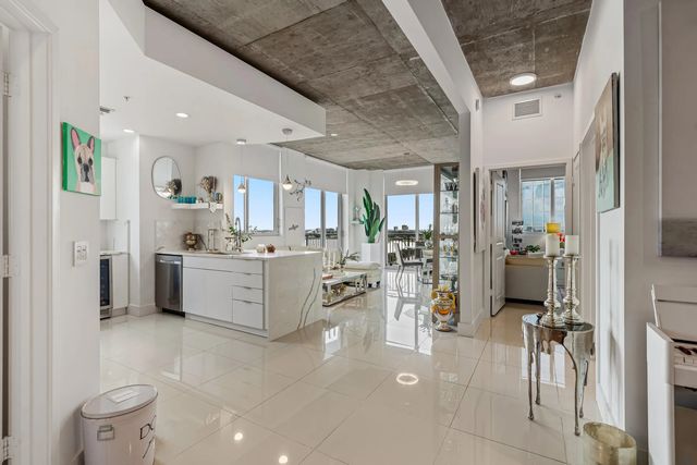 4 of 49 - 300 S Australian Avenue #907, West Palm Beach, FL