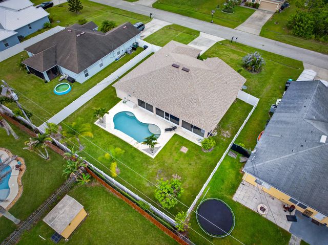 3 of 48 - 1929 Sw Breezeway Street, Port St. Lucie, FL