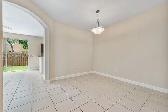 5 of 33 - 1427 Se 25th Avenue, Homestead, FL