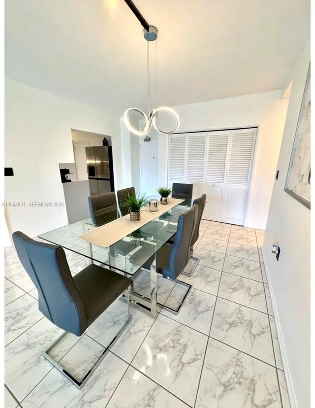 5 of 24 - 300 Bayview Drive #1603, Sunny Isles Beach, FL