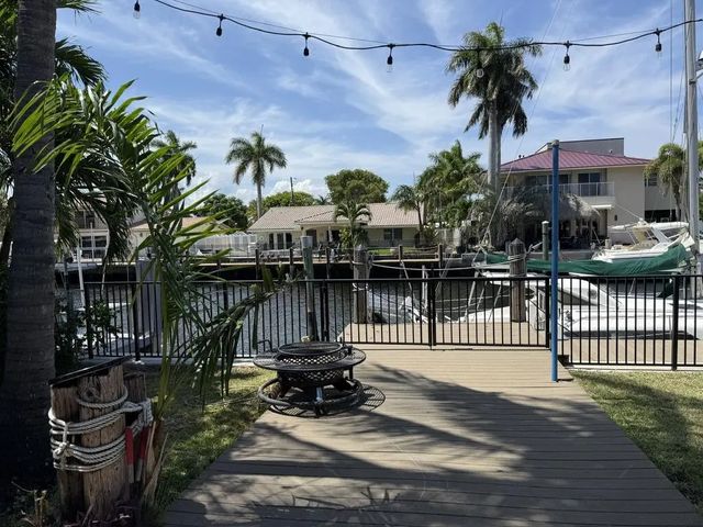 3 of 34 - 11 Sunset Lane, Lauderdale-By-The-Sea, FL