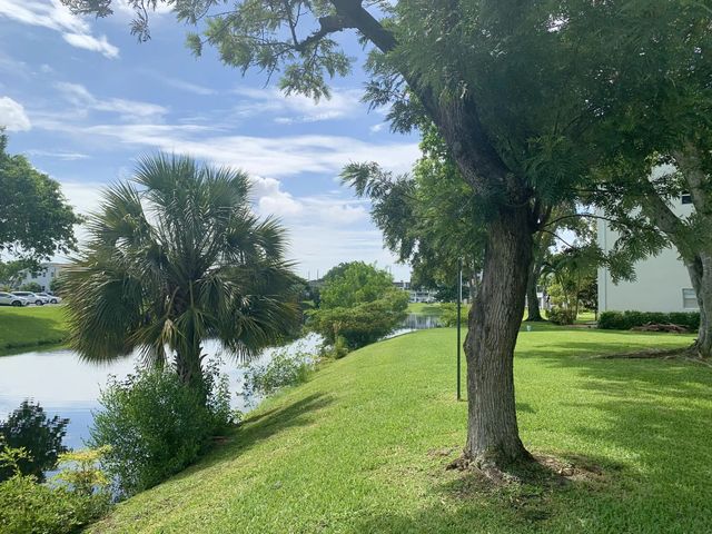3 of 49 - 1040 Newport H #1040, Deerfield Beach, FL