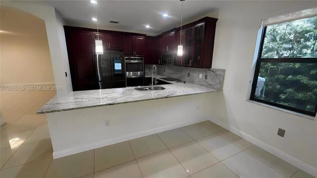 5 of 11 - 10229 Nw 87th Terrace, Doral, FL