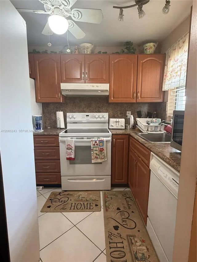 9001 Sunrise Lakes Boulevard #201, Sunrise