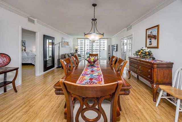 5 of 45 - 5601 Collins Avenue #816, Miami Beach, FL