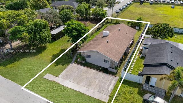 2 of 15 - 963 Ne 5th Avenue, Homestead, FL