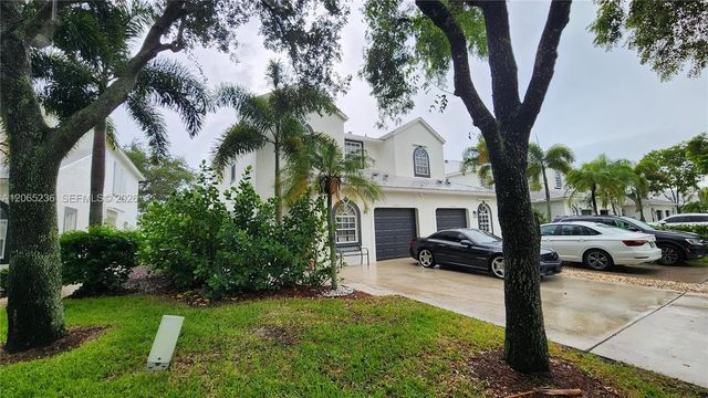 2 of 34 - 10702 Pelican Drive, Wellington, FL