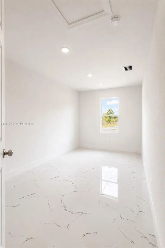 4 of 9 - 3052 S Beechwood Circle, LaBelle, FL