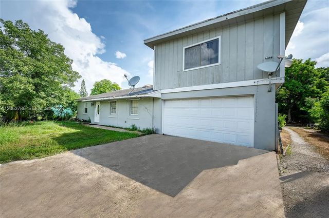 2 of 10 - 155 Sw 16th Terrace, Homestead, FL