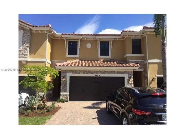 8444 Lakeview Trail, Parkland