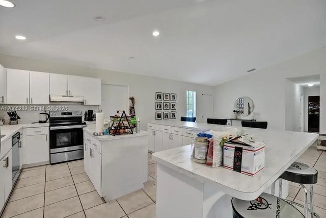 5 of 16 - 19622 Sw 87th Court, Cutler Bay, FL